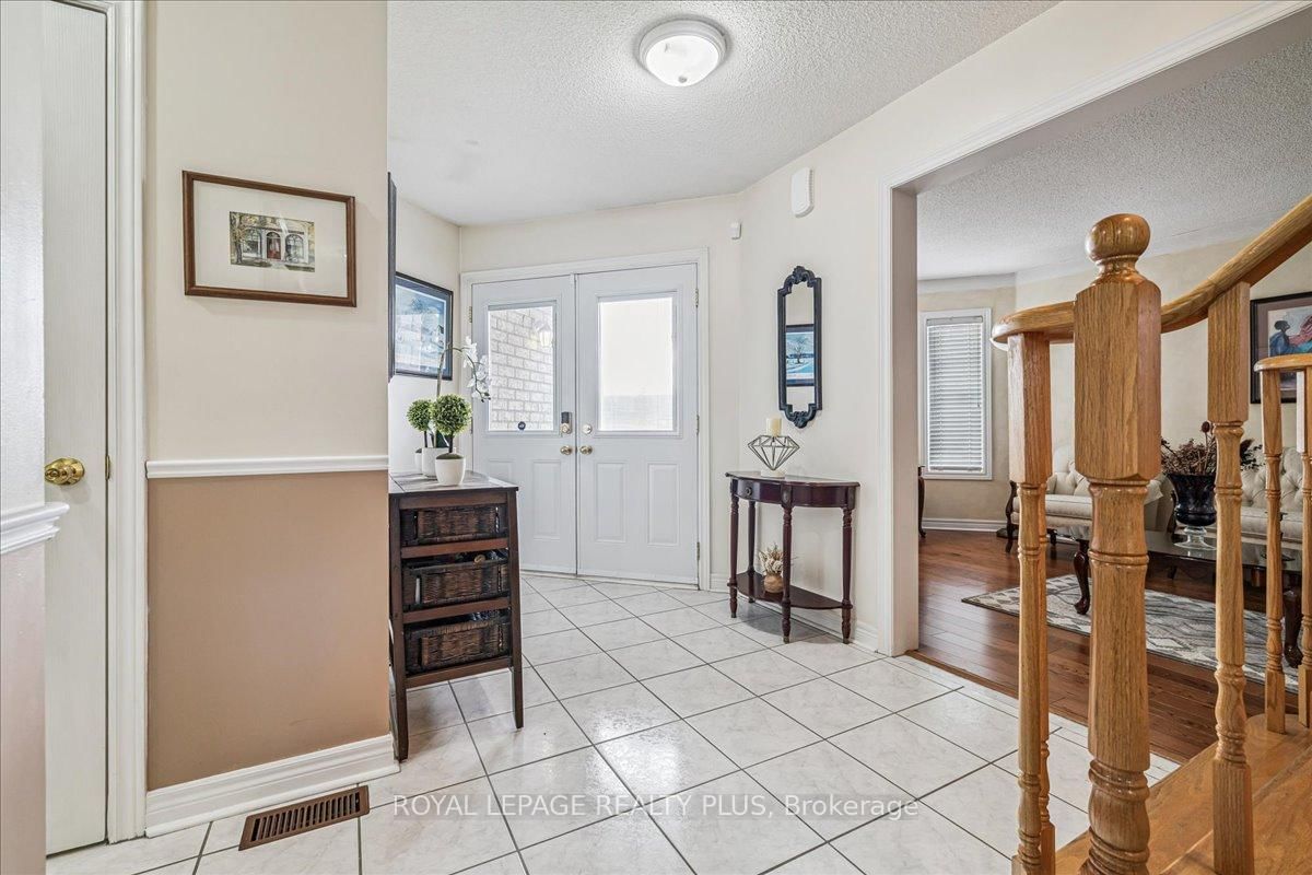 Detached House for sale at 3561 Old Orchard Park Drive, Mississauga, Ontario, L5B 4E3 - Fairview - MLS: W12888716