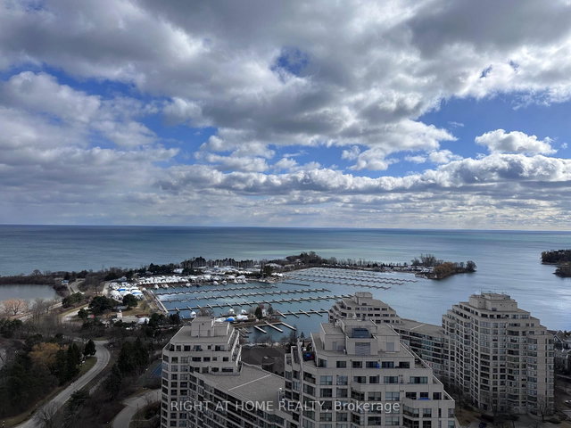 2707 - 2240 Lakeshore Boulevard W