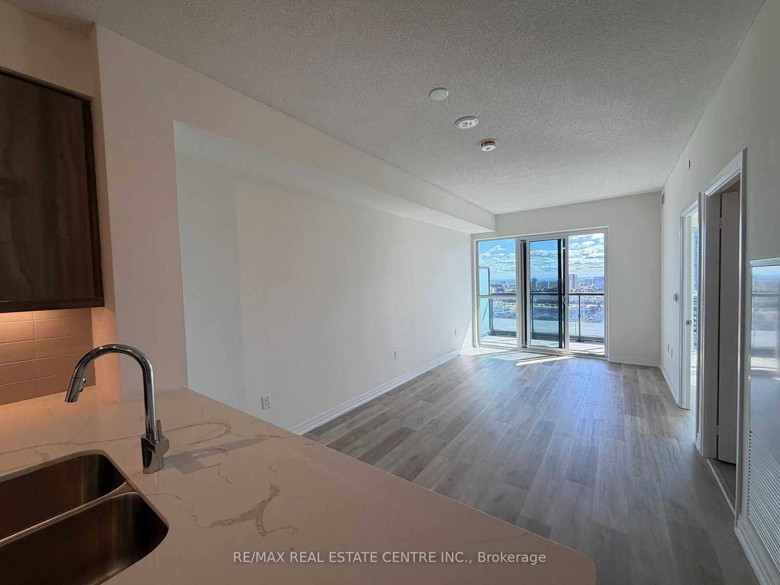 15 Watergarden Drive, Unit 1703 - Photo 3