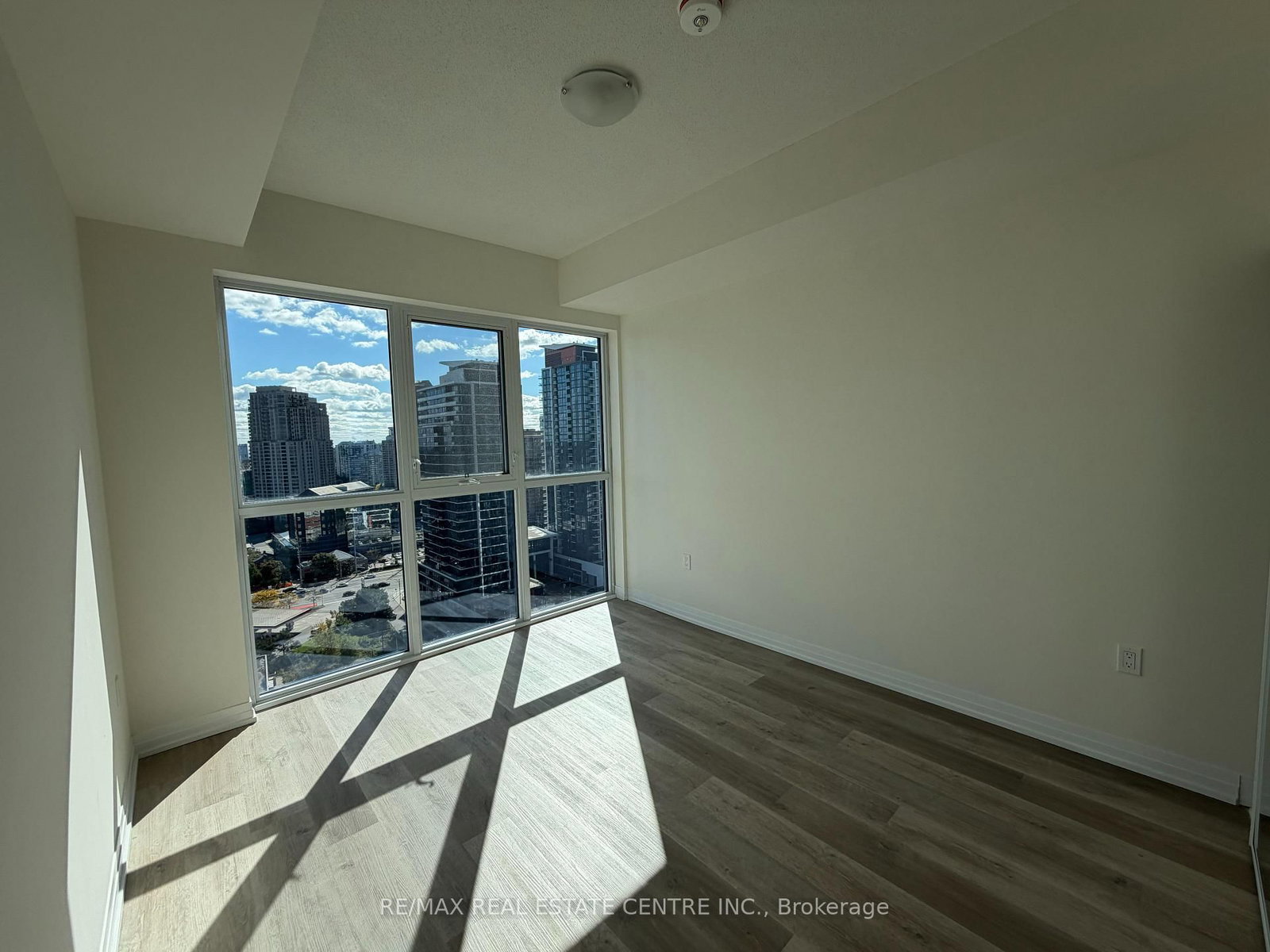 15 Watergarden Drive, Unit 1703 - Photo 5
