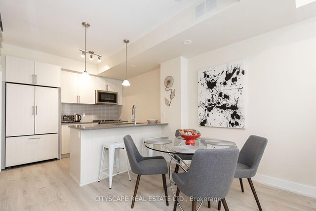 8 - 26 Ernest Avenue