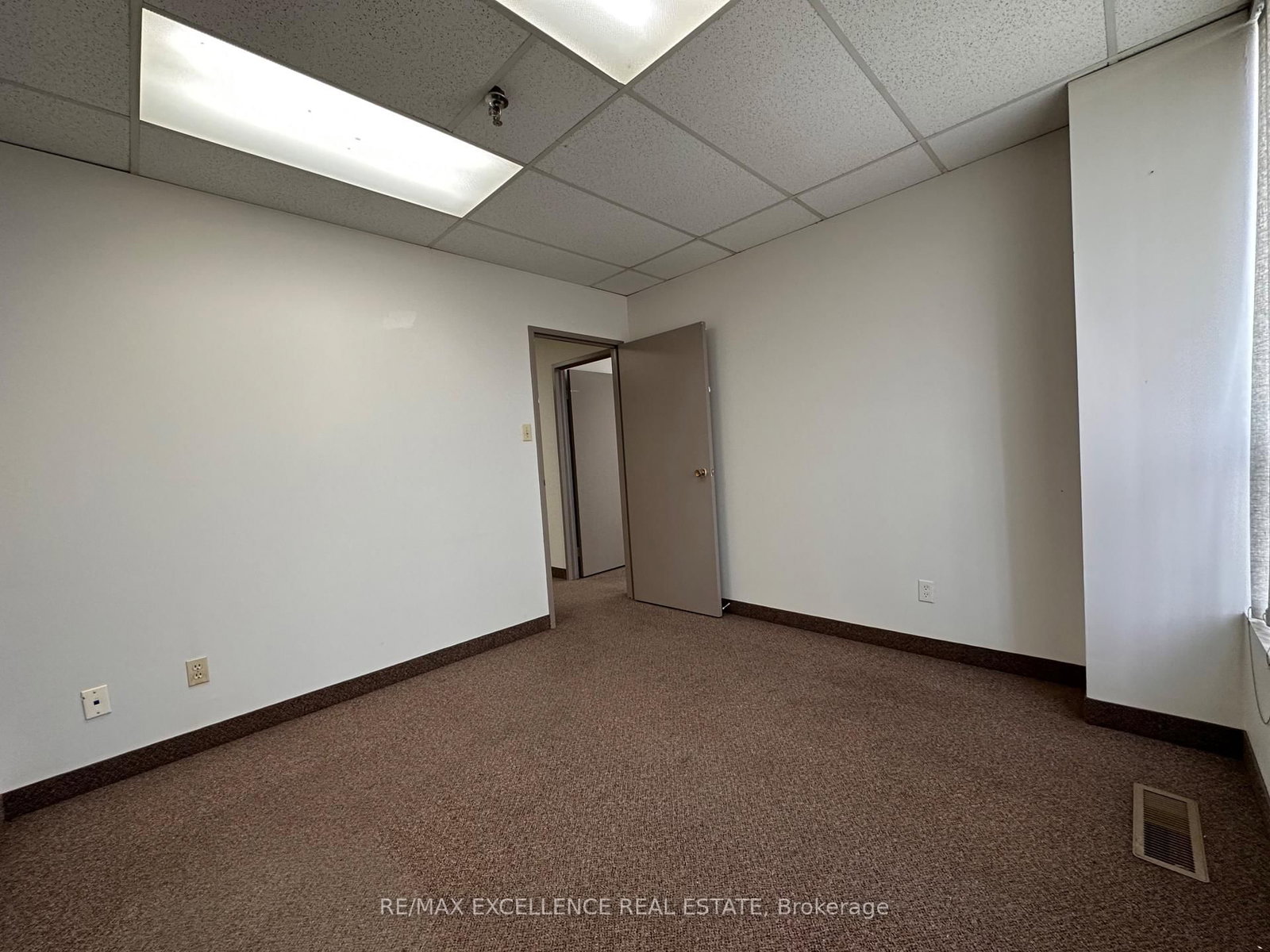2455 Cawthra Road, Unit 56 - Photo 5