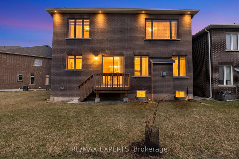 857 Magnolia Terr, Milton, L9E 1R2 | Image 2