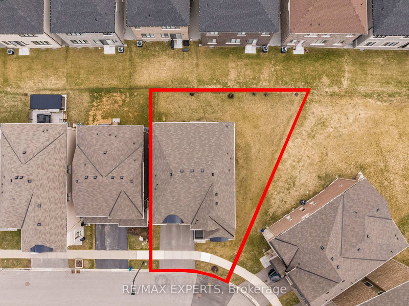 857 Magnolia Terr, Milton, L9E 1R2 | Image 3