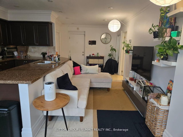 104 - 2615 KEELE Street