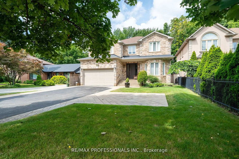 4662 Dundas St W, Toronto, M9A 1A6 | Image 2