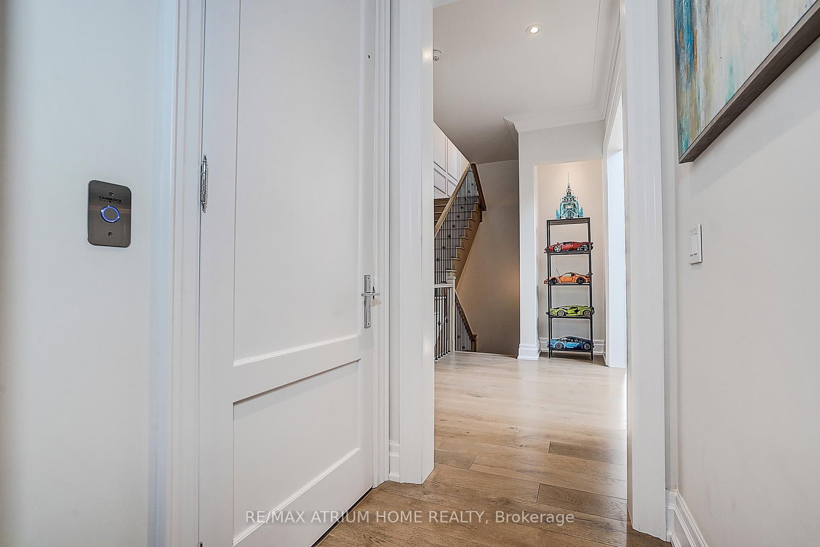 Detached House for sale at 246 Nyla Court, Oakville, Ontario, L6L 0G8 - Bronte - MLS: W12889180