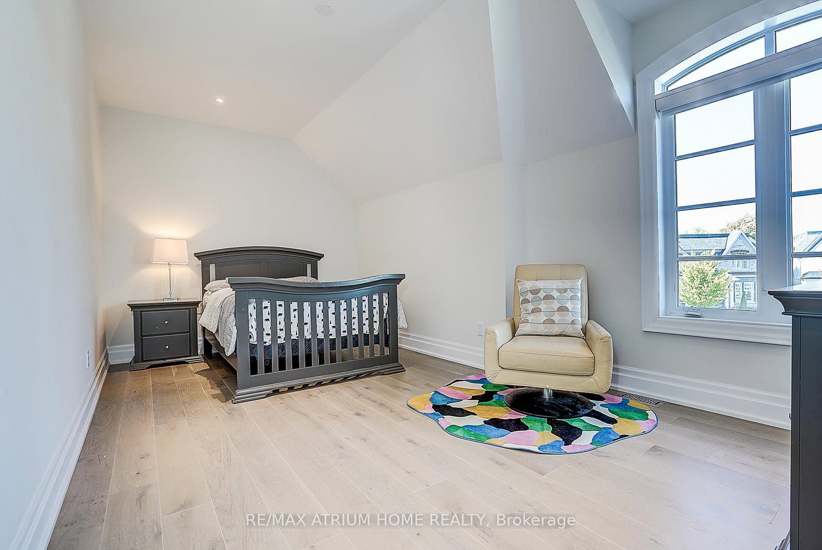 Detached House for sale at 246 Nyla Court, Oakville, Ontario, L6L 0G8 - Bronte - MLS: W12889180