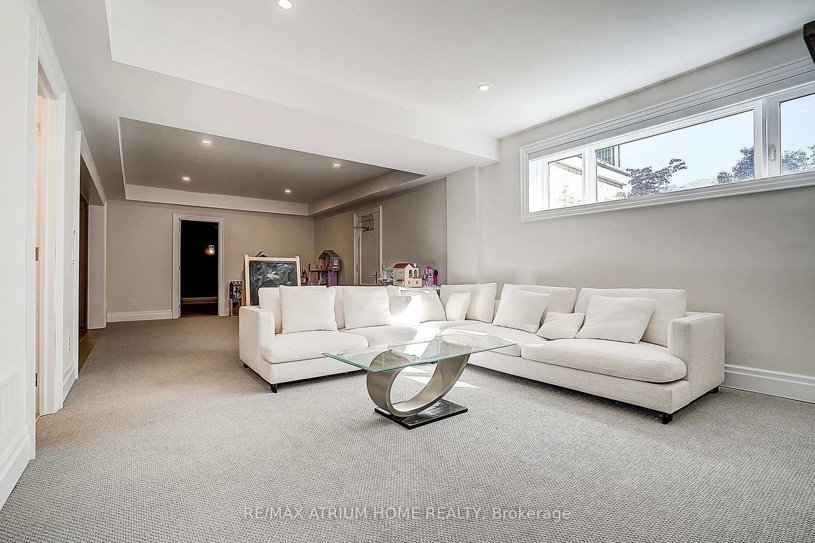 Detached House for sale at 246 Nyla Court, Oakville, Ontario, L6L 0G8 - Bronte - MLS: W12889180