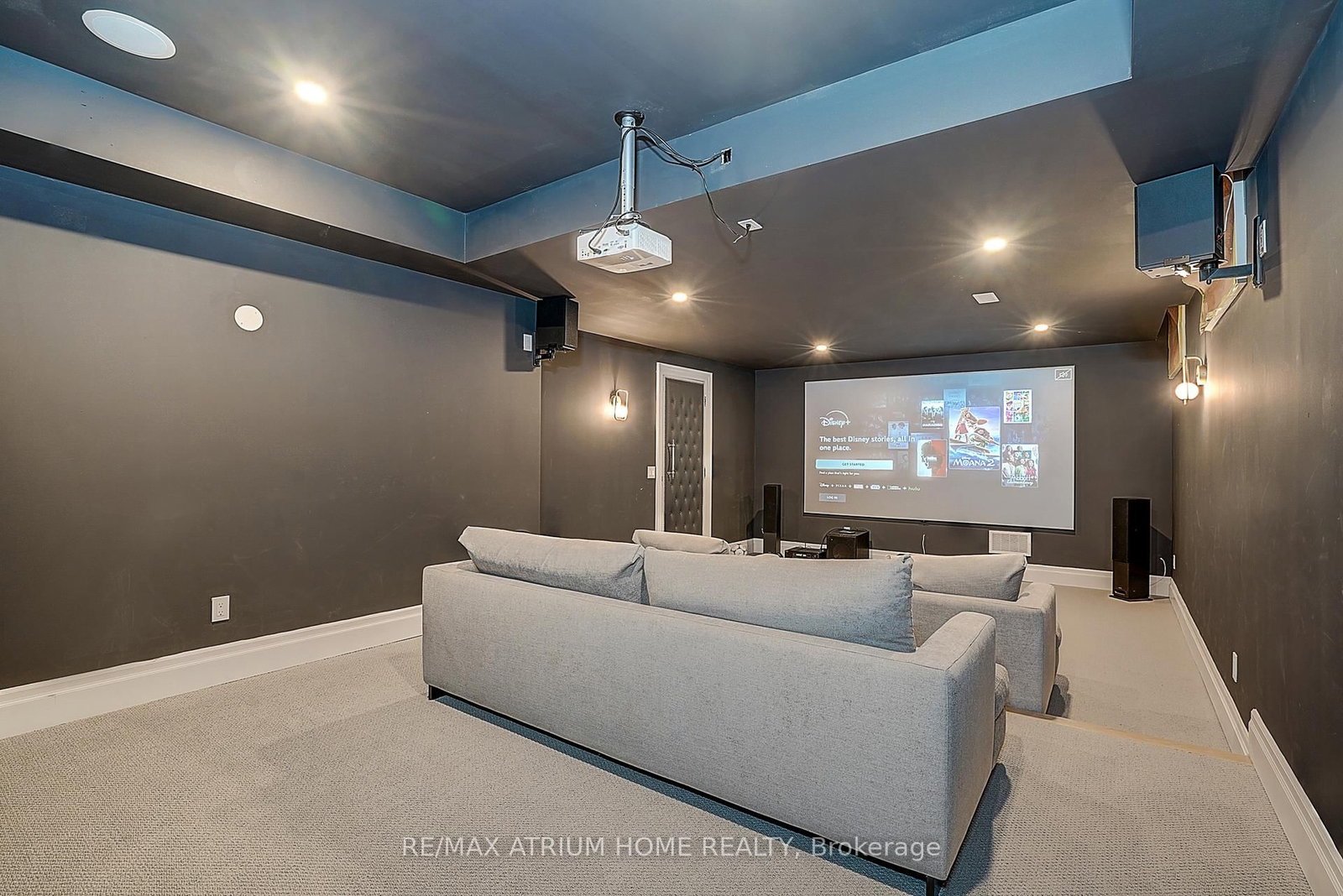 Detached House for sale at 246 Nyla Court, Oakville, Ontario, L6L 0G8 - Bronte - MLS: W12889180