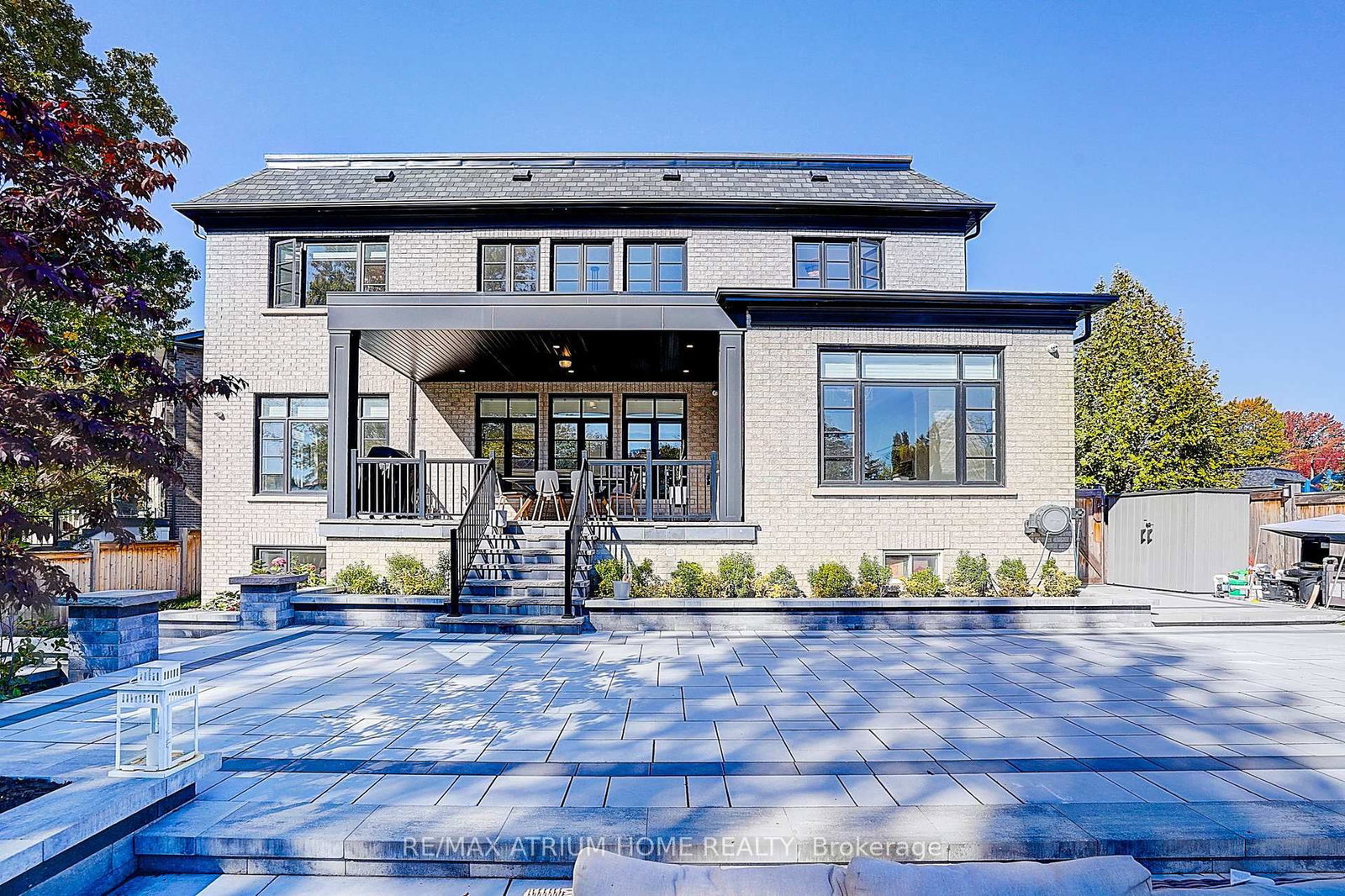 Detached House for sale at 246 Nyla Court, Oakville, Ontario, L6L 0G8 - Bronte - MLS: W12889180