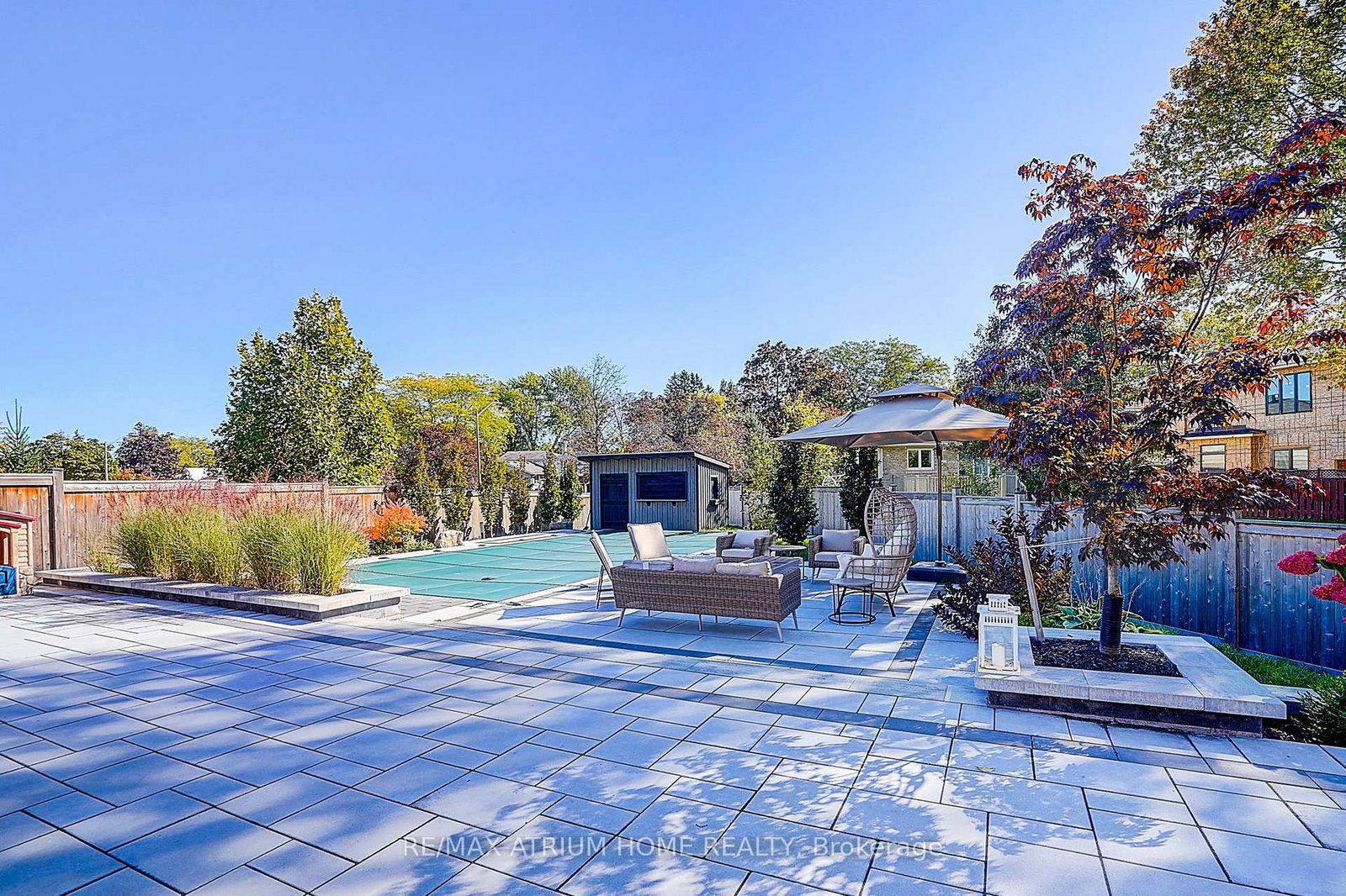 Detached House for sale at 246 Nyla Court, Oakville, Ontario, L6L 0G8 - Bronte - MLS: W12889180