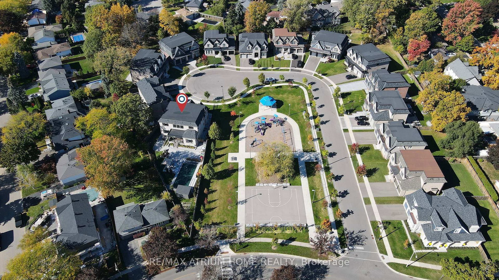 Detached House for sale at 246 Nyla Court, Oakville, Ontario, L6L 0G8 - Bronte - MLS: W12889180