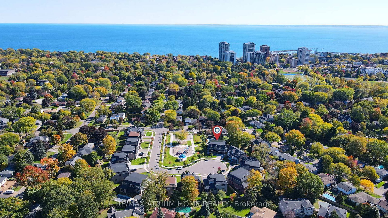 Detached House for sale at 246 Nyla Court, Oakville, Ontario, L6L 0G8 - Bronte - MLS: W12889180