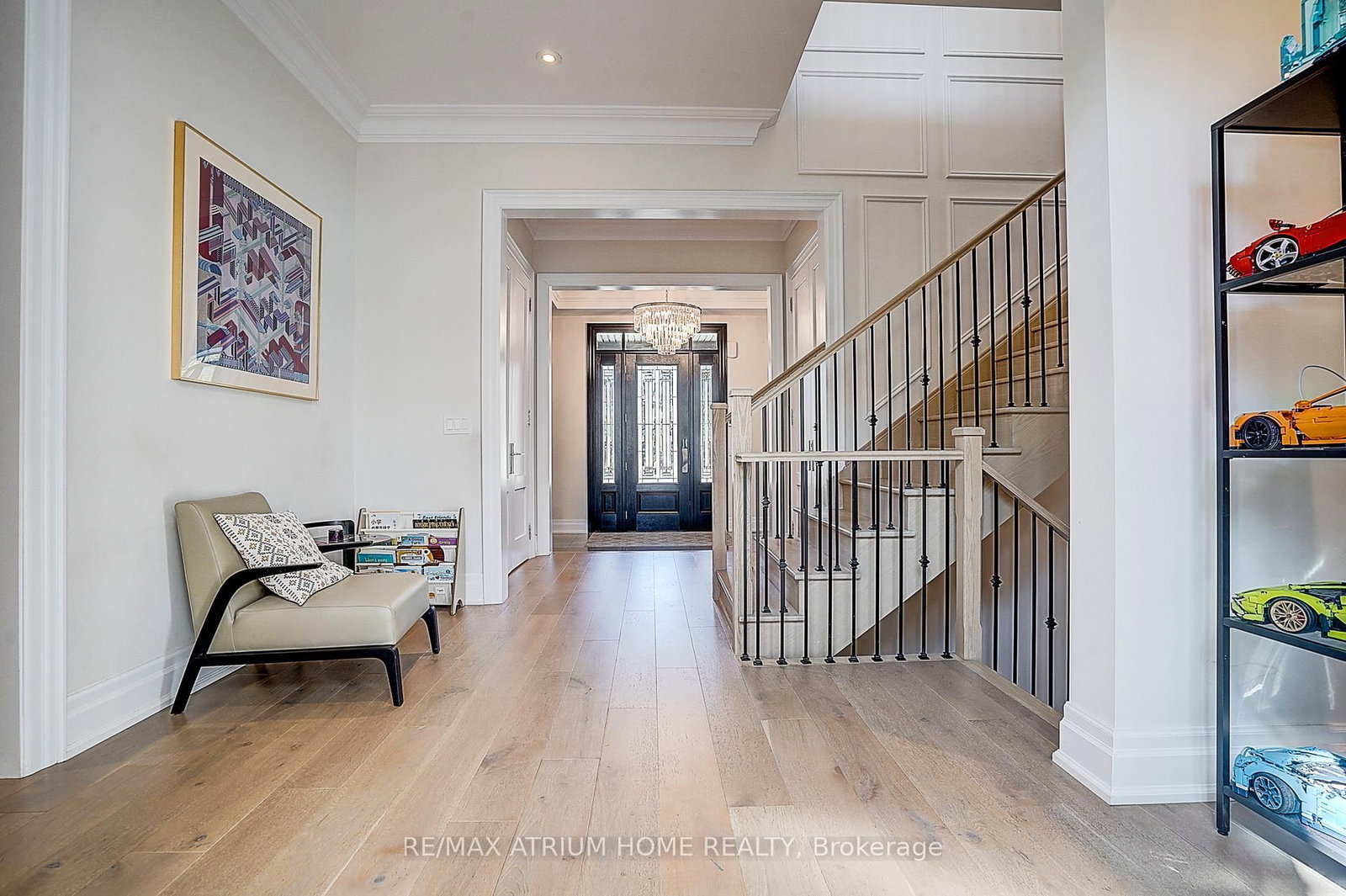 Detached House for sale at 246 Nyla Court, Oakville, Ontario, L6L 0G8 - Bronte - MLS: W12889180