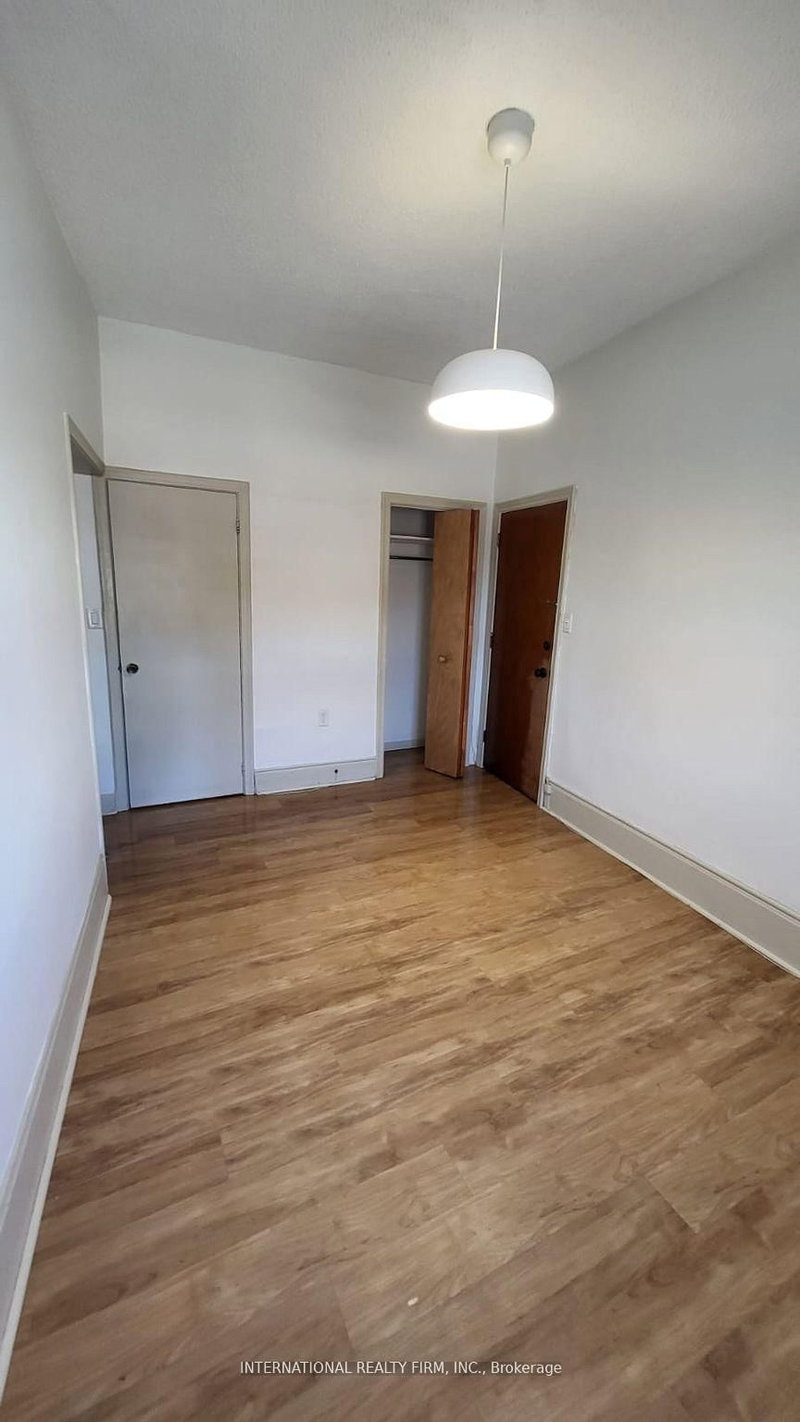 2 - 7 Thomas St, Mississauga, L5M 1Y4 | Image 2