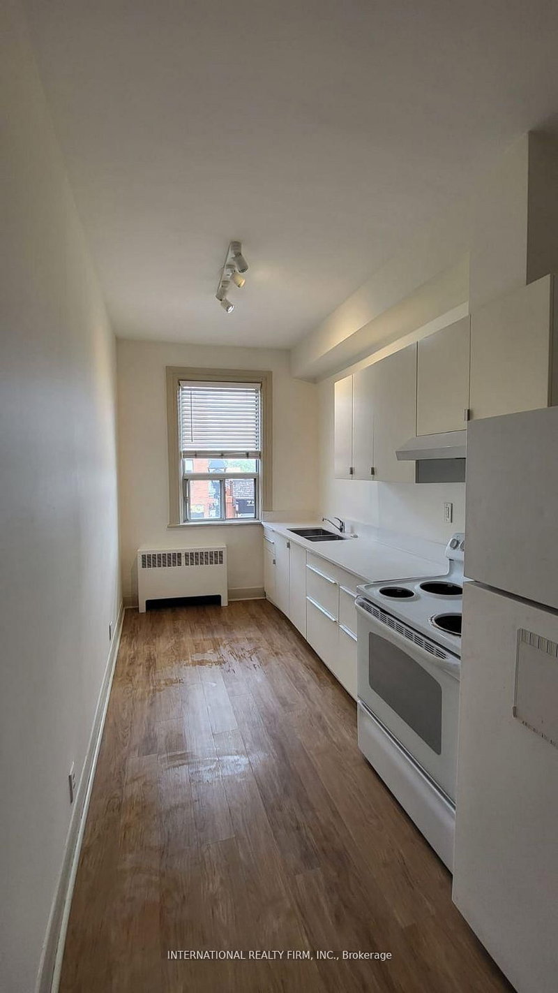 2 - 7 Thomas St, Mississauga, L5M 1Y4 | Image 3