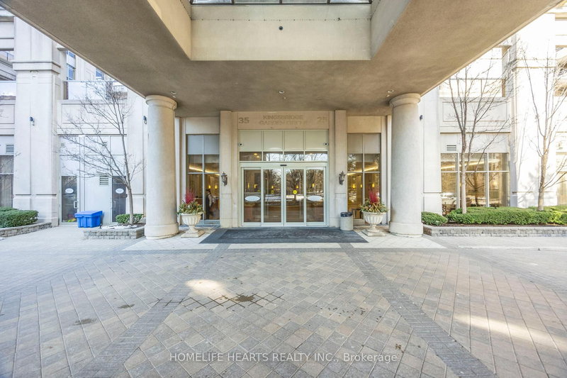 1221 - 25 Kingsbridge Garden Circ, Mississauga, L5R 4B1 | Image 2