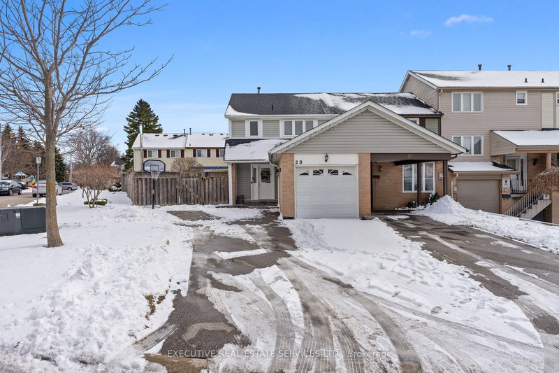29 Sparklett Cres, Brampton, L6Z 1M7 | Image 2