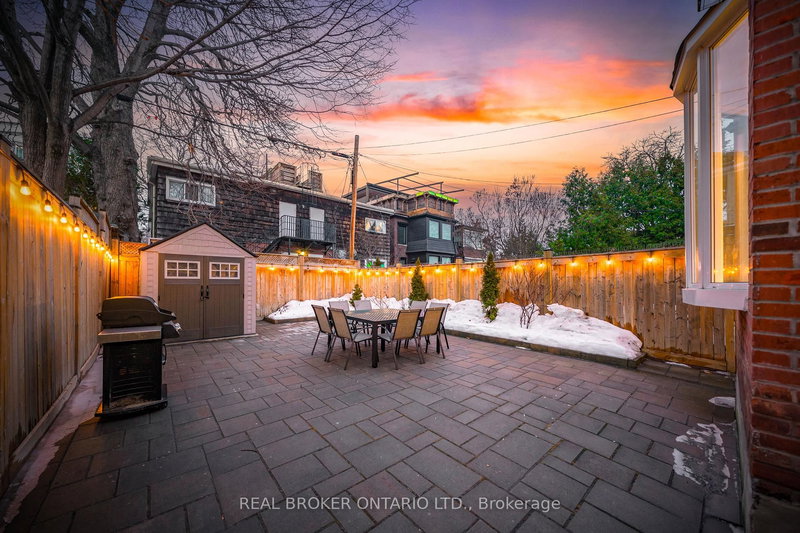 8 Springhurst Ave, Toronto, M6K 1A9 | Image 3