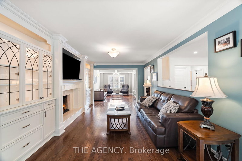 7 Stonegate Dr, Brampton, L6Z 3L7 | Image 2