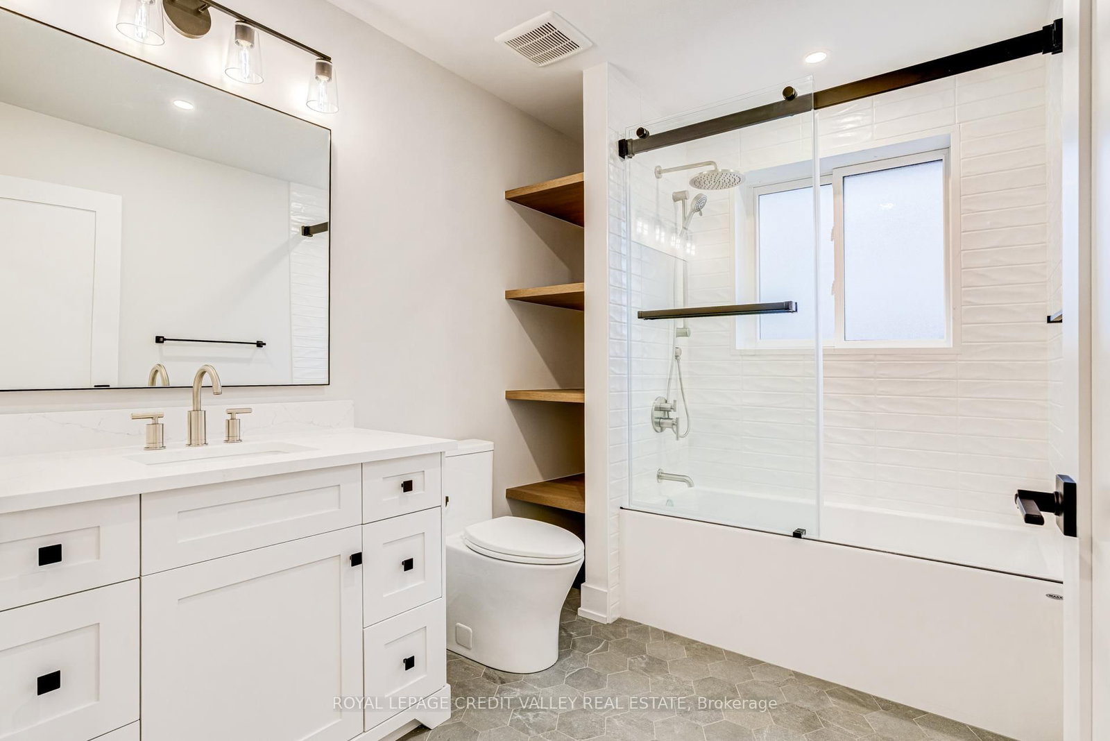 Detached House for sale at 500 Selsey Drive, Mississauga, Ontario, L5A 1B9 - Cooksville - MLS: W12890422