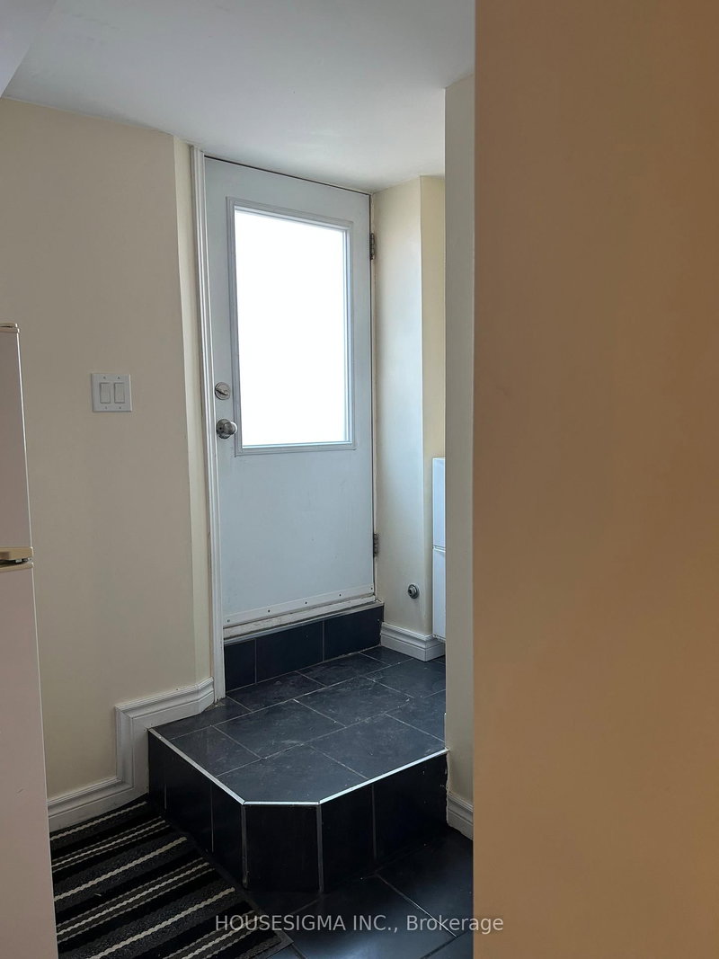 home for lease on 156 Rosemount Avenue