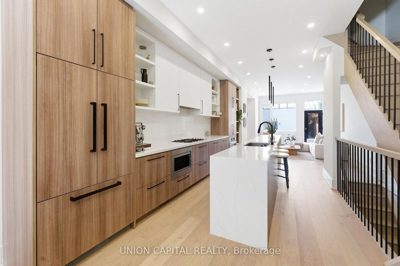 544B Beresford Ave, Toronto, M6S 3C3 | Image 2