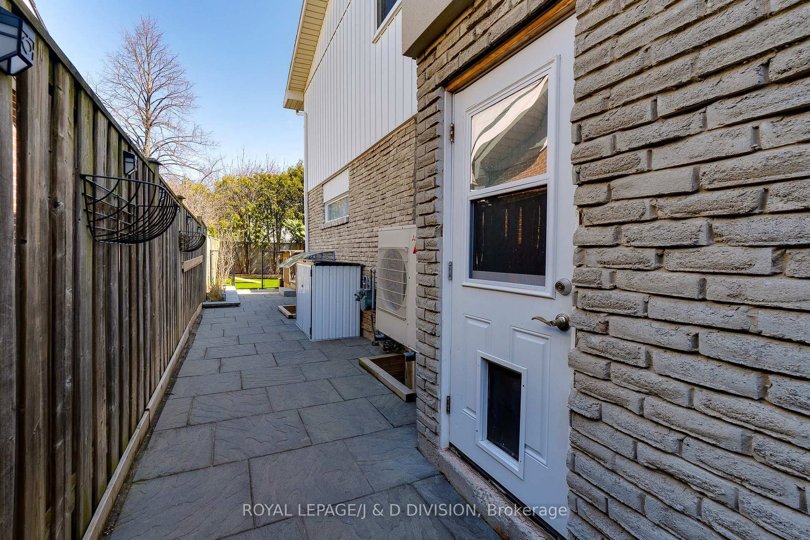 365 Lynn Place - Photo 43