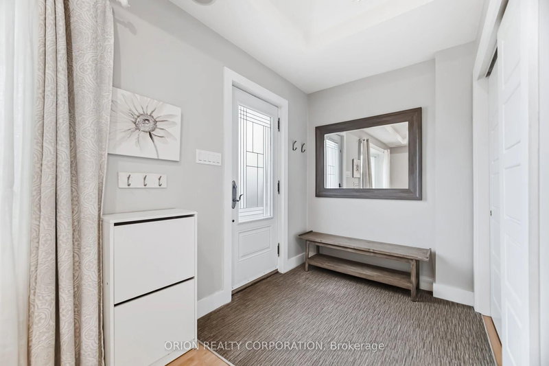 40 Briarwood Ave, Mississauga, L5G 3N6 | Image 2
