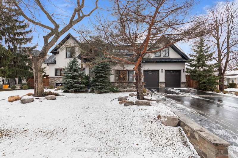 1031 Welwyn Dr, Mississauga, L5J 3J2 | Image 2