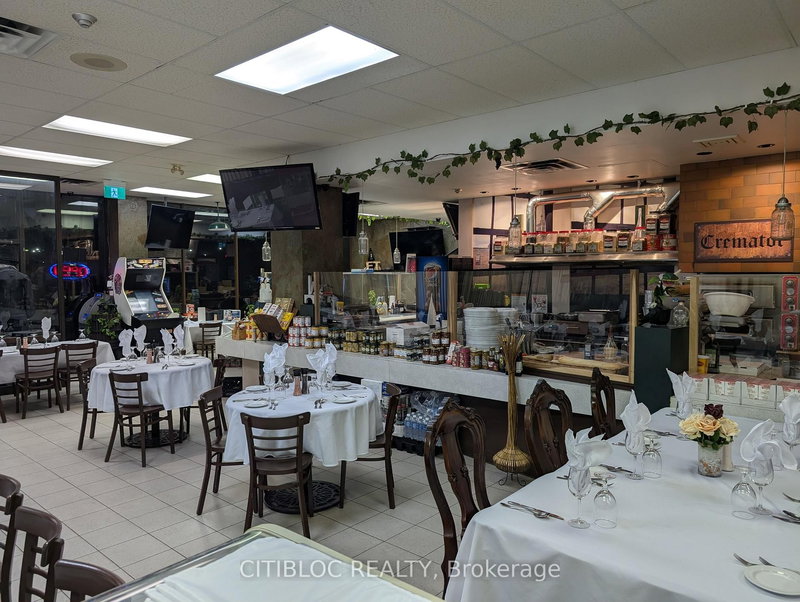 102 - 1183 Finch Ave W, Toronto, M3J 2G2 | Image 2