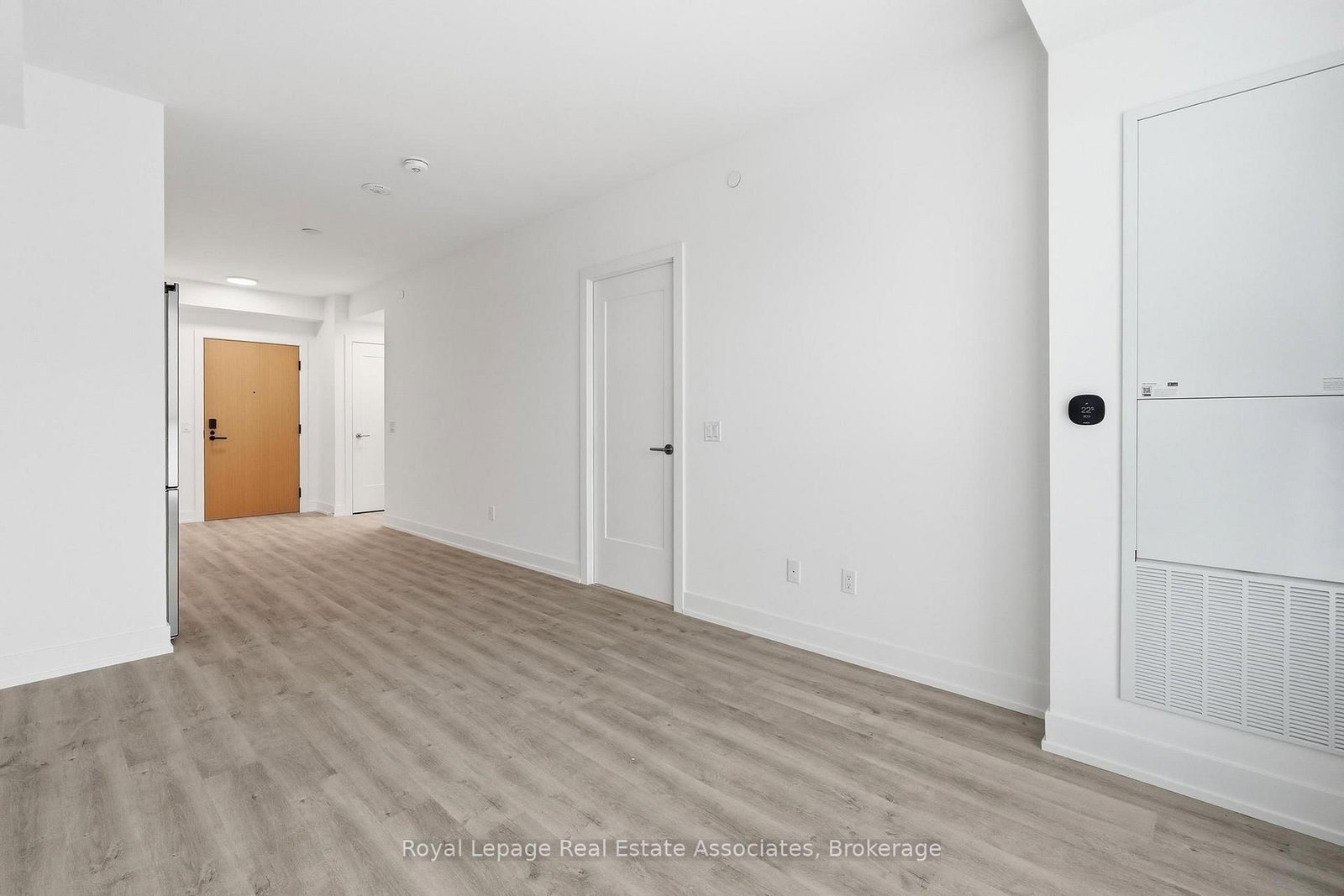 25 Cordova Avenue, Unit 318 - Photo 8