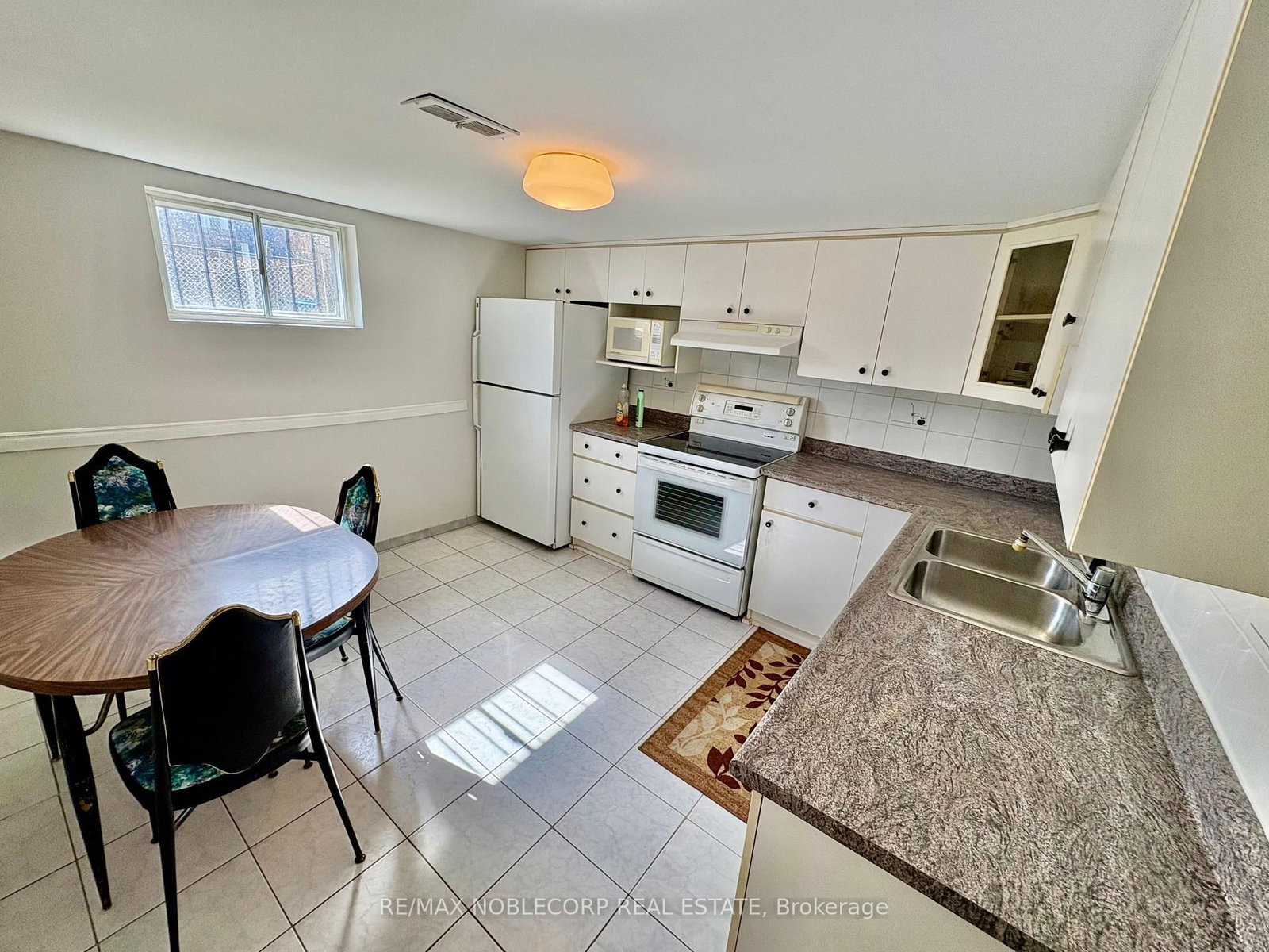 97 Travistock Road - Photo 8