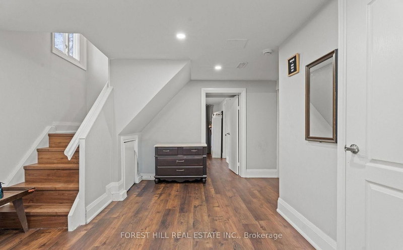 BSMT - 7 ISHERWOOD Crt, Mississauga, L5M 1E6 | Image 2