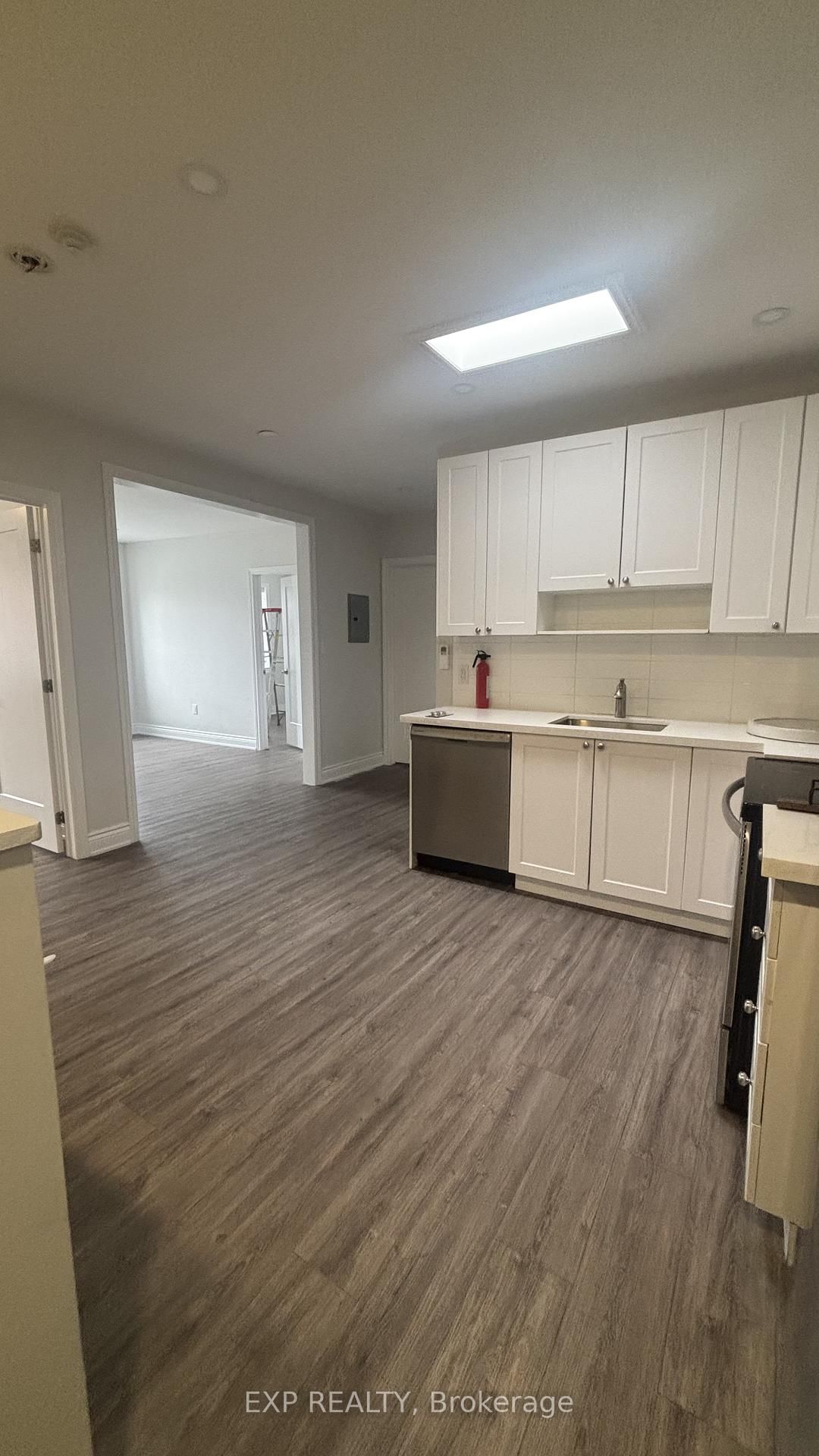 3289 Lakeshore Boulevard W, Unit 1 - Photo 22