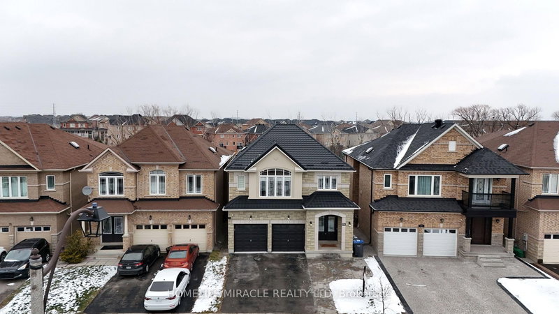 71 Skyvalley Dr, Brampton, L6P 3B7 | Image 3