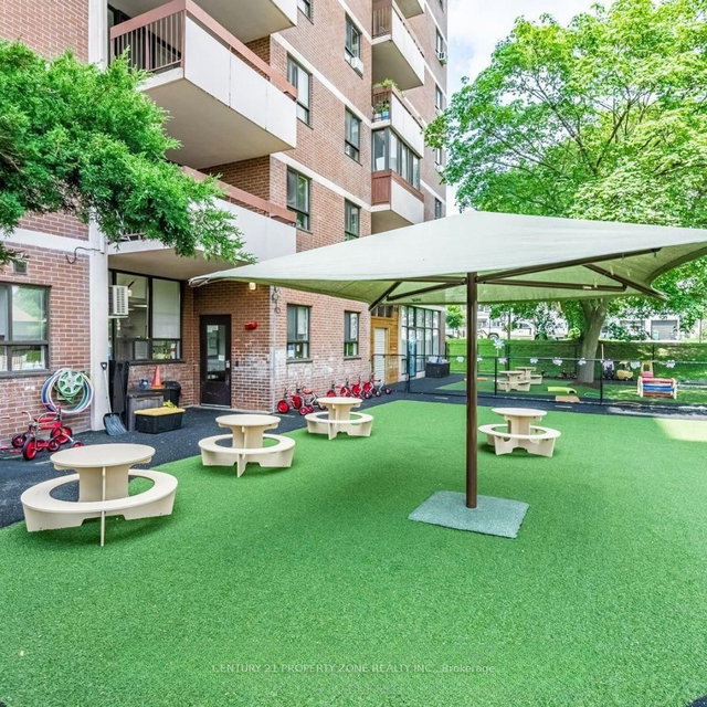 1021 - 1625 Bloor Street