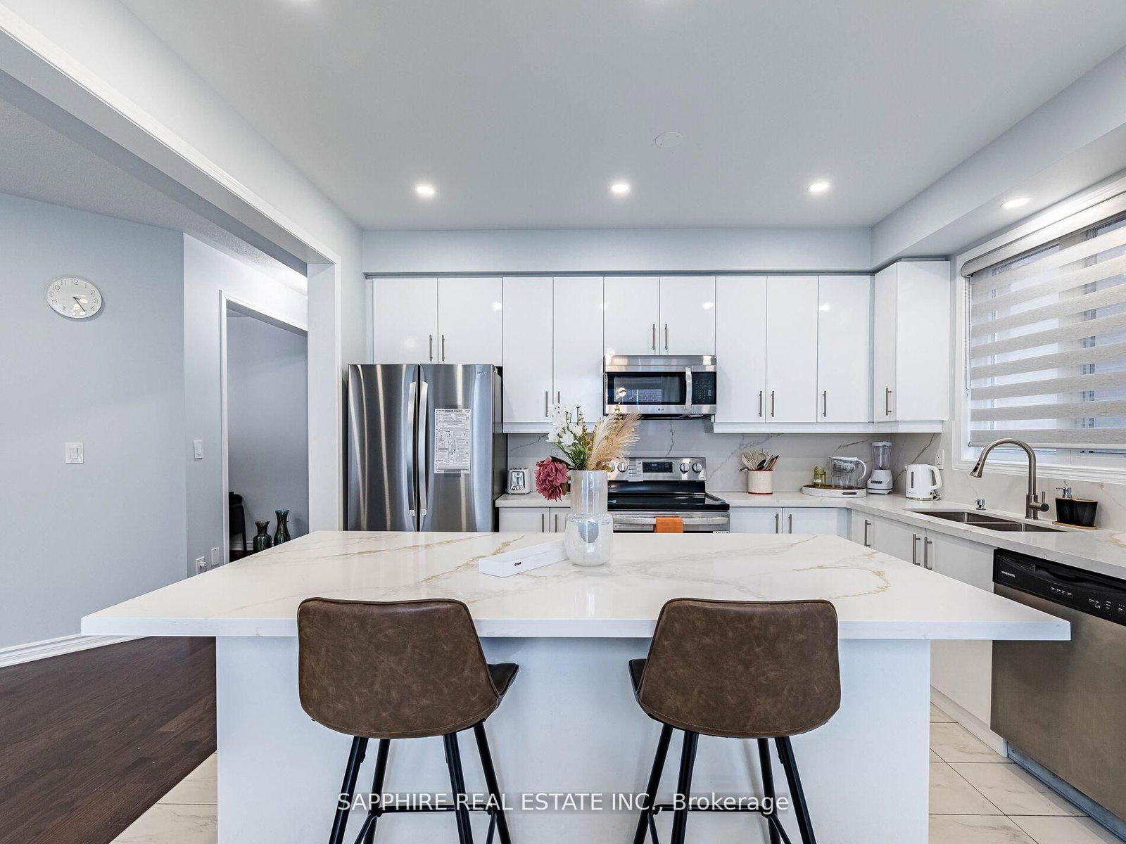 Detached House for lease at 325 Trudeau (Upstairs) Drive, Milton, Ontario, L9T 8Y7 - Clarke - MLS: W12893580