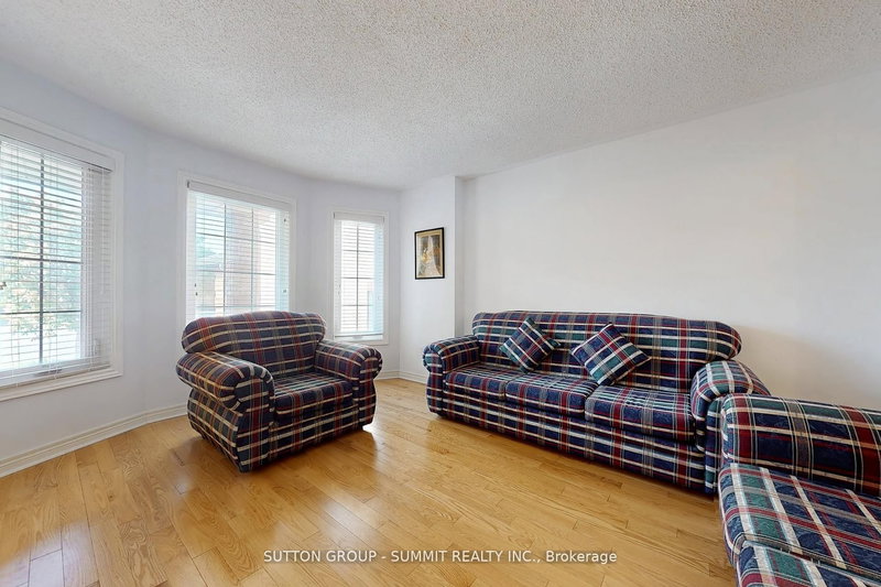 5525 Fleur-De-Lis, Mississauga, L5R 2Z6 | Image 3