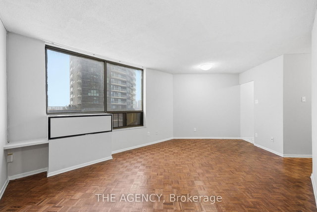 1003A - 2350 Dundas Street