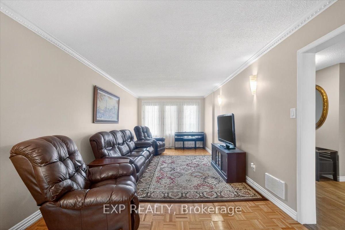 Detached House for sale at 3440 Redmond Road, Mississauga, Ontario, L5B 3S5 - Fairview - MLS: W12894102