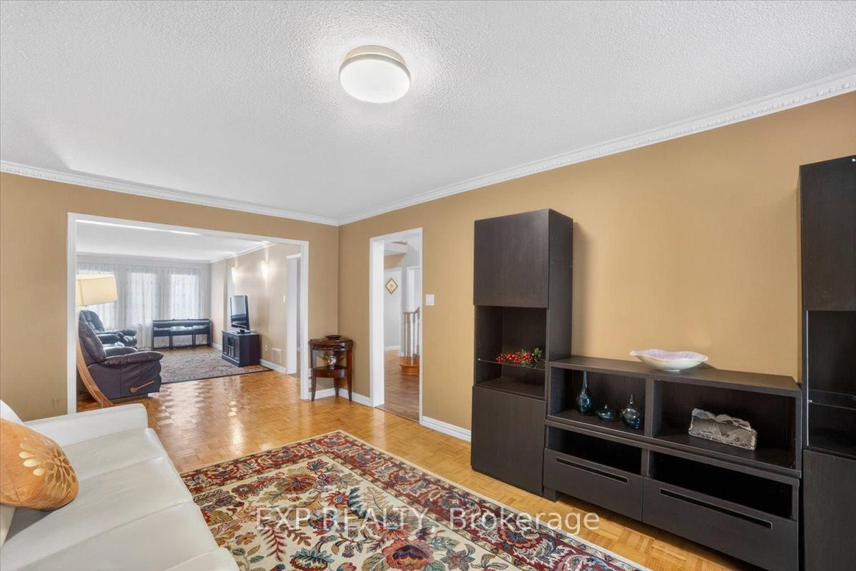 Detached House for sale at 3440 Redmond Road, Mississauga, Ontario, L5B 3S5 - Fairview - MLS: W12894102