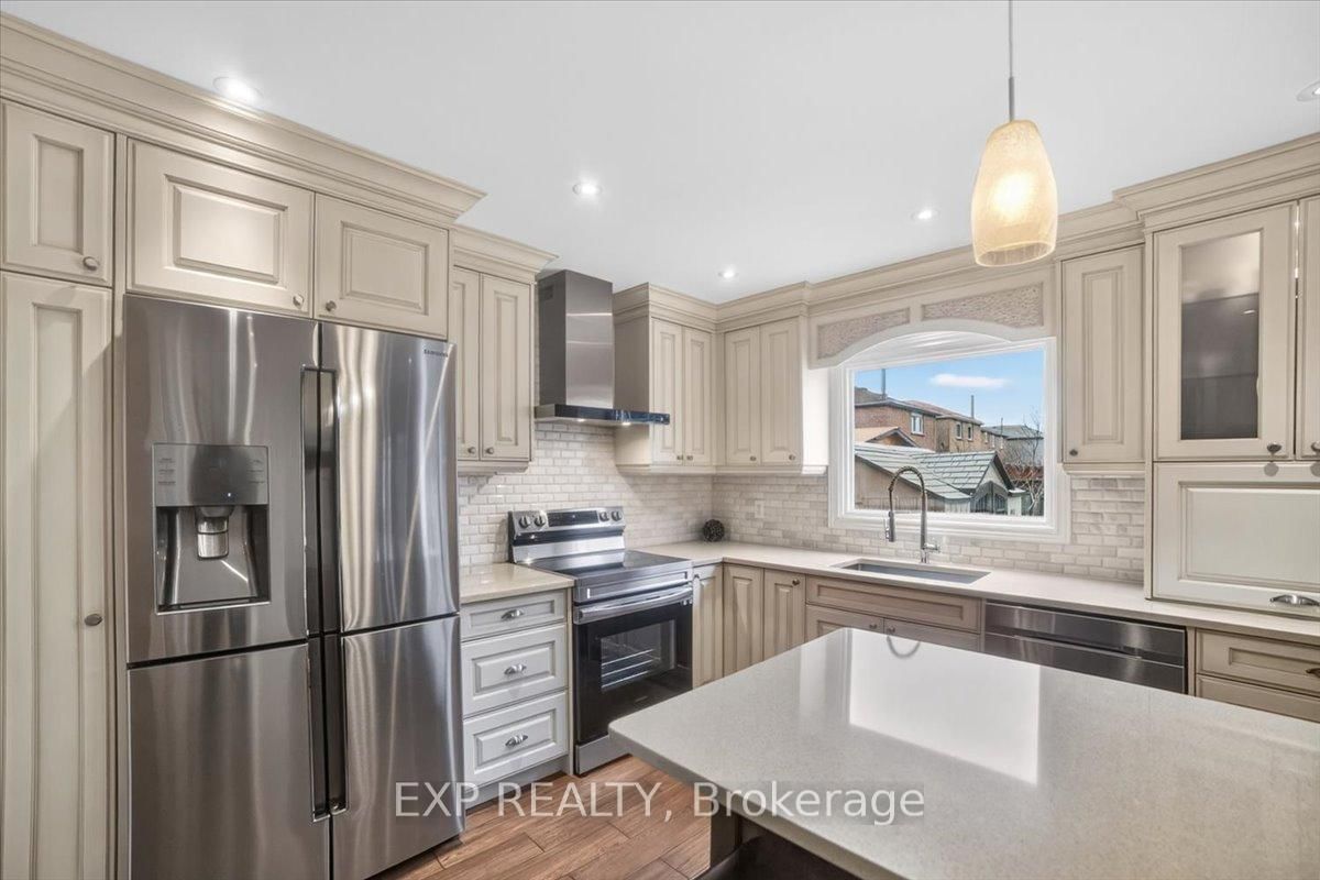 Detached House for sale at 3440 Redmond Road, Mississauga, Ontario, L5B 3S5 - Fairview - MLS: W12894102