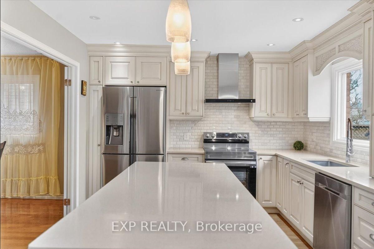 Detached House for sale at 3440 Redmond Road, Mississauga, Ontario, L5B 3S5 - Fairview - MLS: W12894102