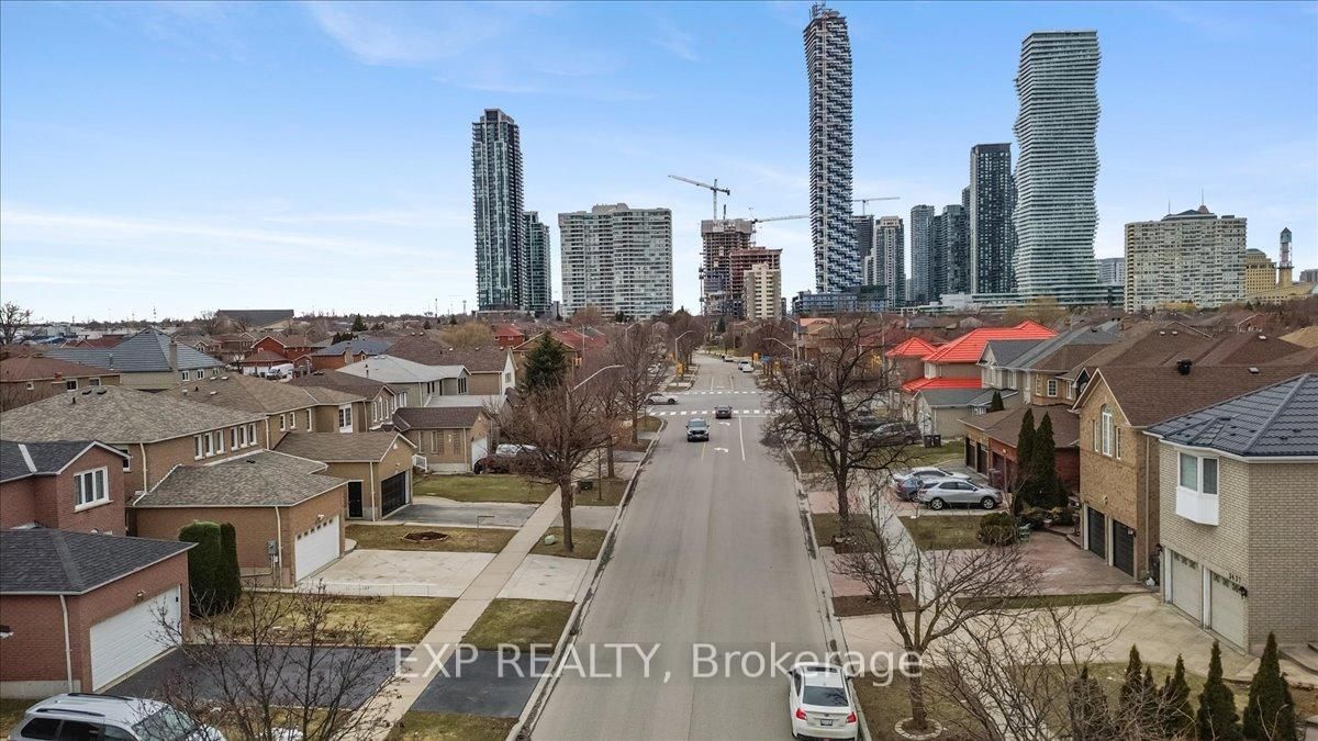 Detached House for sale at 3440 Redmond Road, Mississauga, Ontario, L5B 3S5 - Fairview - MLS: W12894102