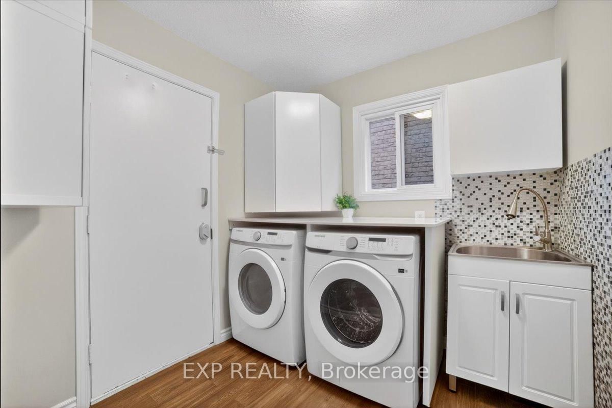 Detached House for sale at 3440 Redmond Road, Mississauga, Ontario, L5B 3S5 - Fairview - MLS: W12894102