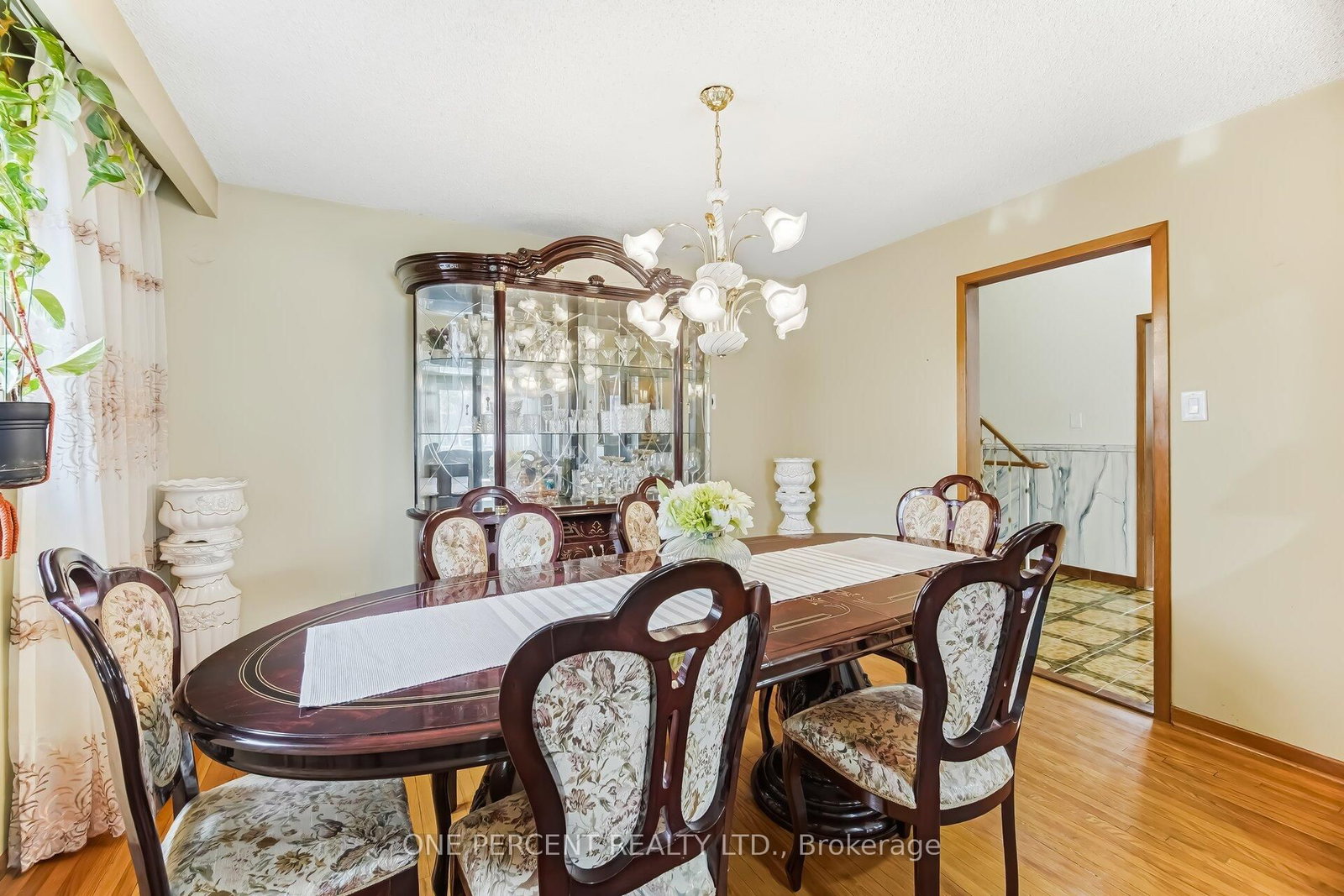 Detached House for sale at 4 Manorcrest Street, Brampton, Ontario, L6S 2W9 - Central Park - MLS: W12894224