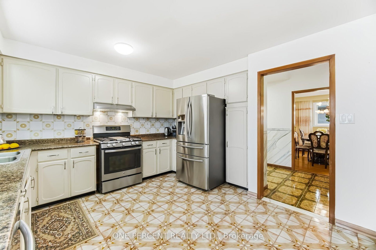 Detached House for sale at 4 Manorcrest Street, Brampton, Ontario, L6S 2W9 - Central Park - MLS: W12894224