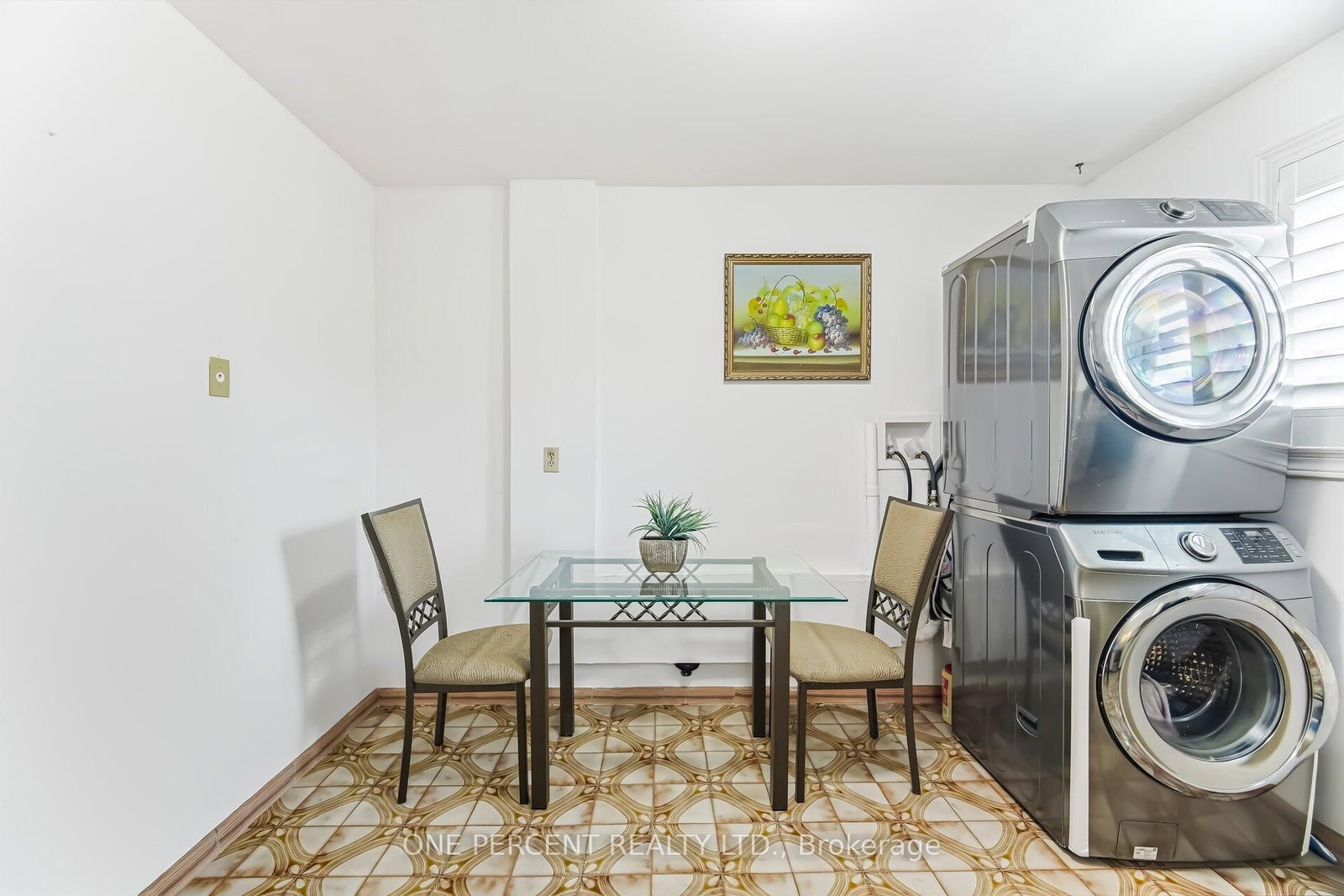 Detached House for sale at 4 Manorcrest Street, Brampton, Ontario, L6S 2W9 - Central Park - MLS: W12894224